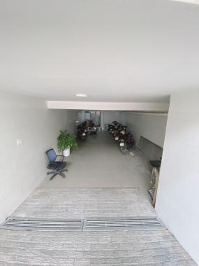 Văn phòng hiện đại 4 lầu + có hầm + thang máy, trung tâm Q2 - Cách cầu SG chỉ 500m