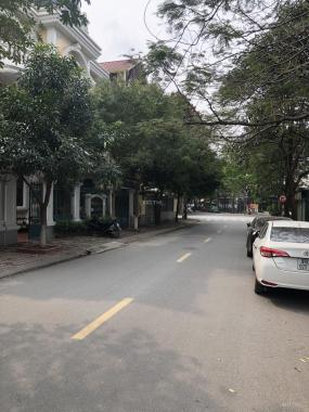 Biệt thự Hồ Tây 110m2, MT 9.5m Võng Thị, Lạc Long Quân, phường Bưởi 17 tỷ