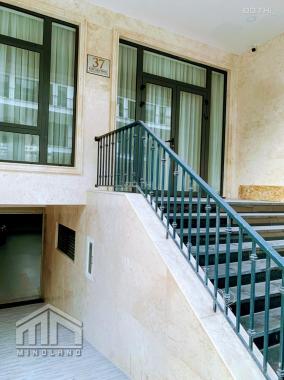 Cho thuê mặt bằng 2 tầng làm văn phòng công ty ngang 7m trong KDC Vạn Phúc Thủ Đức