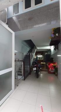 Siêu hiếm, nhà đẹp 5 tầng BTCT ở ngay, Nguyễn Đình Chiểu, Quận 3, nhỉnh 5tỷ