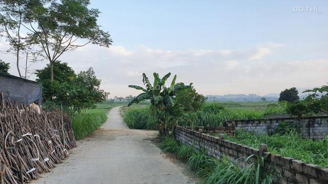 Bán đất xã Bắc Sơn, Sóc Sơn, 2.550m2, mặt hồ Cầu Bãi, đường ô tô tải. Giá bán 1.2tr/m2