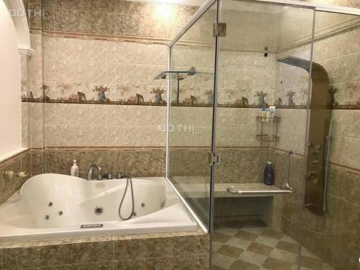 Bán villa mặt tiền đường số 19 full nội thất đối diện Mercedes Quang Trung