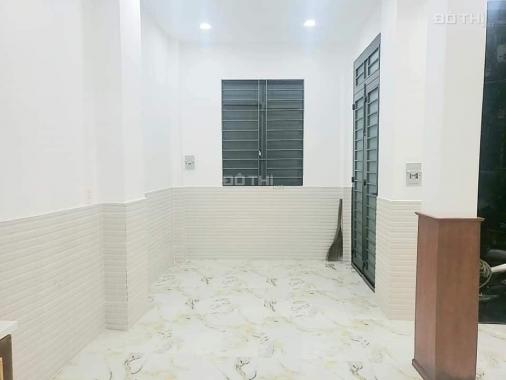 Bán gấp nhà giáp mặt tiền Lê Đức Thọ 100m2, P13, Gò Vấp giá 5,8 tỷ