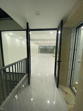 Cho thuê văn phòng phố Thái Hà Đống Đa diện tích 120m2 thông sàn, giá 18 triệu/tháng