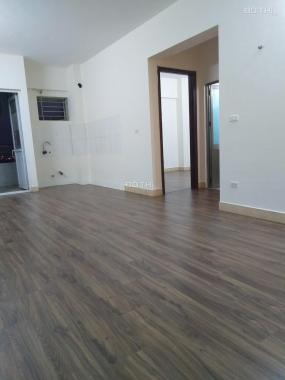 Chung cư Việt Hưng giá rẻ đón tết 72m2 căn góc, view hồ điều hòa chỉ 1,24 tỷ