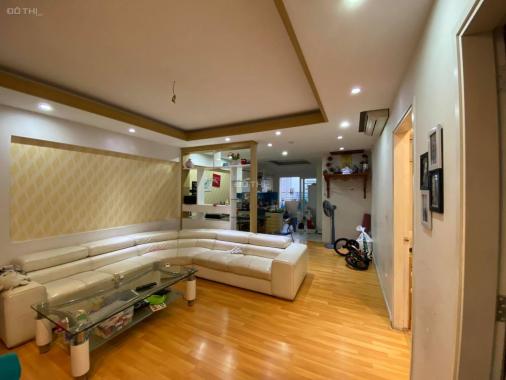 Bán căn hộ 94m2 3PN chung cư Nam Đô Complex, cực đẹp, đủ nội thất, tiện ích đầy đủ. Giá 2,4 tỷ