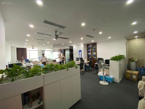 Chính chủ cho thuê văn phòng 120m2 đầy đủ dịch vụ tại Nguyễn Tuân Thanh Xuân chỉ với 18 triệu/th