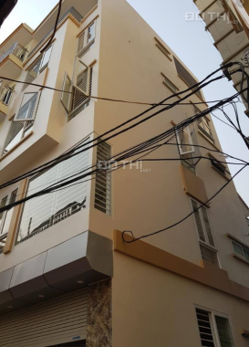 Bán nhà riêng tại Đường Vạn Bảo, Phường Cống Vị, Ba Đình, Hà Nội diện tích 32m2, giá 4,5 tỷ