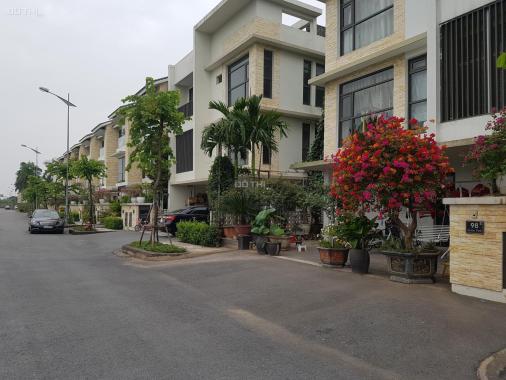 Bán 64 triệu/m2 căn 200m2 song lập Garden City, Long Biên, hướng TB đã có sổ, full nội thất