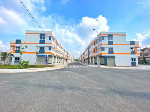 Nhà nguyên căn 2 mặt tiền thuận tiện làm quán cafe, siêu thị mini Khu Chuyên Gia Oasis Bình Dương