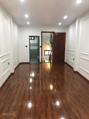 Bán nhà phố Nguyễn Văn Lộc, 30m2 mới ôtô, 2,6 tỷ