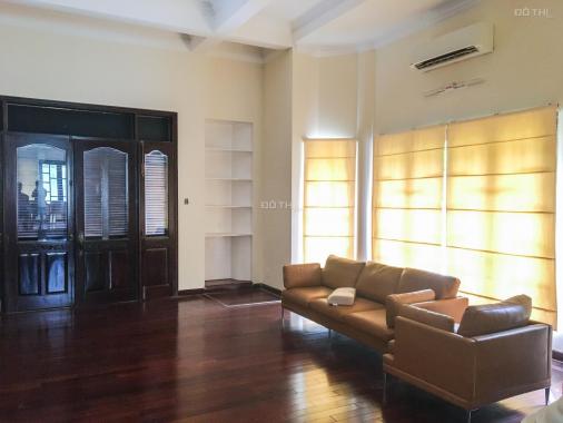 Thuê biệt thự Thảo Điền, Nguyễn Văn Hưởng, 600m2, 1 hầm 2 tầng, hồ bơi sân vườn