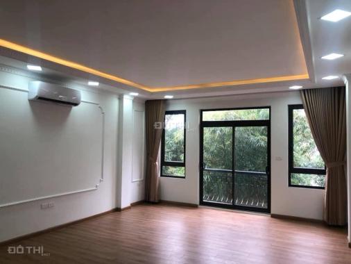 Bán nhà phố Nguyễn Văn Lộc 30m2 mới, ôtô đỗ, 2.6 tỉ