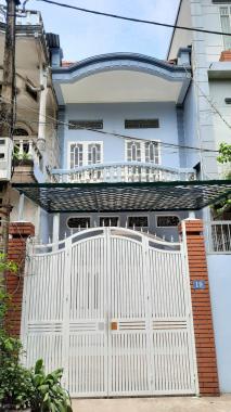Cho thuê nhà đẹp 2 tầng 95m2, giá tốt ở đường Đức Giang, Long Biên