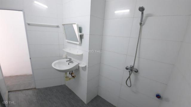 Cho thuê nhà đẹp 2 tầng 95m2, giá tốt ở đường Đức Giang, Long Biên