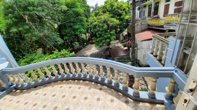Cho thuê nhà đẹp 2 tầng 95m2, giá tốt ở đường Đức Giang, Long Biên