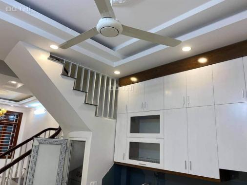 Bán gấp nhà phố Láng Hạ 40m2, giá 3.7 tỷ