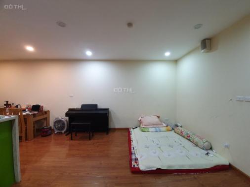 Chính chủ cho thuê gấp căn hộ chung cư phố Láng Hạ, 85m, 2PN, giá 8tr/ tháng