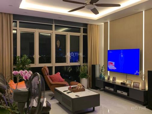 Căn hộ The Vista quận 2 cần bán có diện tích 142.2m2, gồm 3 phòng ngủ, 2 phòng tắm