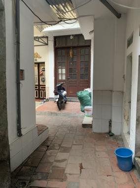 Chính chủ bán nhà ngõ Hải Thượng, phố Tạ Hiện, thông ngõ 92 Hàng Bạc, quận Hoàn Kiếm