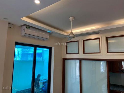 Cho thuê nhà riêng mới xây 4 tầng phố Ái Mộ, Bồ Đề, Long Biên 40m2/sàn. Giá: 12 triệu/tháng