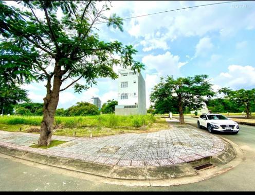 Lô đất mặt tiền kinh doanh 30m KDC Topia Garden Khang Điền quận 9