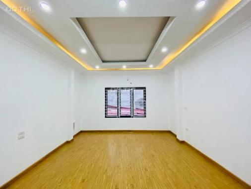 Bán gấp đón tết, nhà đẹp, 39m2, 5 tầng, Nam Dư - Hoàng Mai, 2,6 tỷ