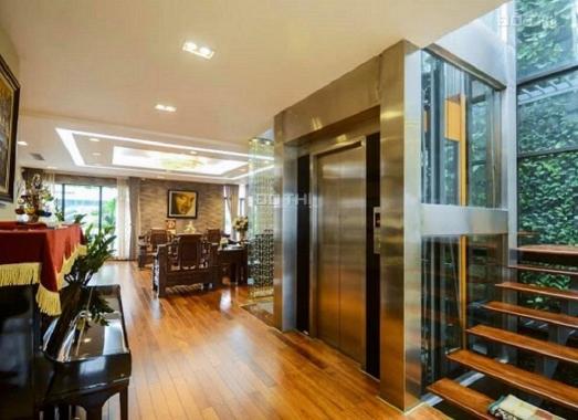 Bán phố Nguyễn Cảnh Dị, Hoàng Mai 160m2 lô góc 2 mặt tiền 25m, 3 vỉa hè, nhỉnh 25tỷ, 0978984696