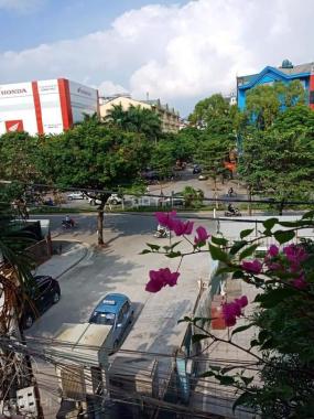 Mặt phố Nguyễn Khánh Toàn, Cầu Giấy. Diện tích 52m2 x 3 tầng, mặt tiền 4.2m, giá 11 tỷ