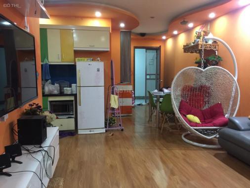 Chính chủ bán căn hộ 2 phòng ngủ 61m2 chung cư VP6 Linh Đàm nội thất đầy đủ LHCC: 0936686295