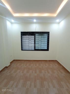 Cực đẹp, hiếm, nhà 54m2, 5 tầng, ô tô đỗ, đường Hoàng Mai, 3,8 tỷ