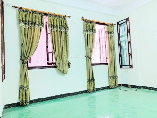 Nhà Trần Cung - Ô tô gần nhà, DT 42m2, 5 tầng, MT 3.5m, chỉ 2.75 tỷ