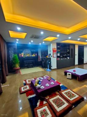 Bán tòa nhà văn phòng phố Nguyễn Hoàng, lô góc, 100m2 x 7T, 26 tỷ