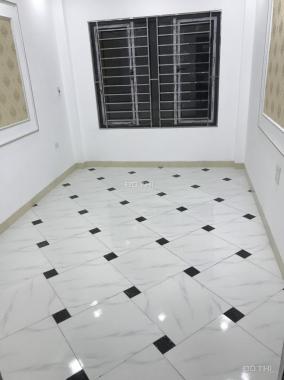 Chính chủ bán nhà mới ngõ 296 Lĩnh Nam, 50m2 x 4T, cách đường ô tô 50m, giá 3,3 tỷ, LH 0902113778