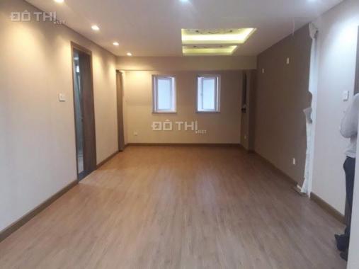 Bán biệt thự đường Nguyễn Văn Hưởng Thảo Điền, Quận 2. DT 15x20m = 300m2, hướng Đông - Nam