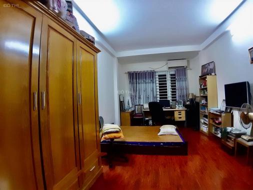 Siêu đẹp, ngõ thông, ô tô đỗ cửa, nhà 50m2, 5 tầng, Đường Hoàng Mai, 4,5 tỷ