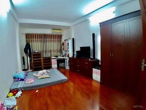 Siêu đẹp, ngõ thông, ô tô đỗ cửa, nhà 50m2, 5 tầng, Đường Hoàng Mai, 4,5 tỷ