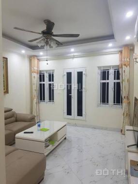 52 m2, nhà 5 tầng, mặt tiền 4.5 m ngõ phố Đông Tác, Đống Đa giá 5.5 tỷ