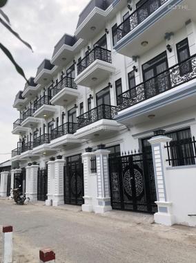 Bán nhà đẹp liền kề tại đường Đoàn Nguyễn Tuấn, Hưng Long, Bình Chánh, giá hấp dẫn