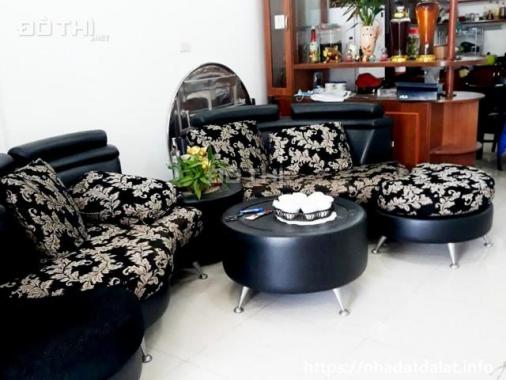 Bán gấp nhà nở hậu đường hẻm ô tô dễ di chuyển đường Trần Phú, Đà Lạt