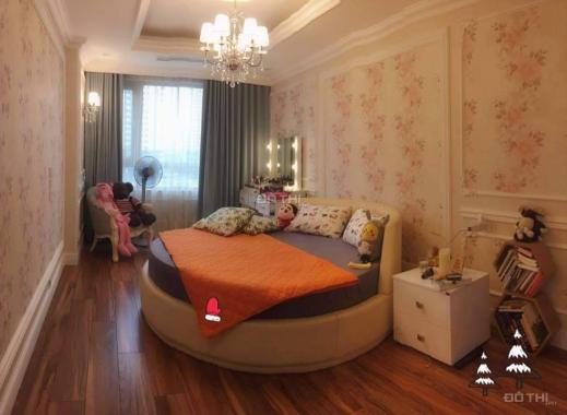 Bán căn hộ 3 phòng ngủ, 172m2 tại Mandarin Garden full nội thất tân cổ điển