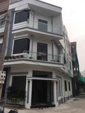 Chính chủ bán nhà 3 tầng, 61m2, 2 mặt ngõ, phường Tiền Phong, giá tốt