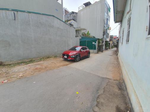 Bán 42m2 đất Yên Nghĩa, ô tô vào nhà, đường 4m
