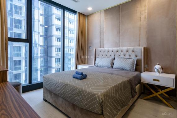 Cho thuê căn hộ chung cư tại dự án Vinhomes Golden River Ba Son, Quận 1, Hồ Chí Minh giá 26 Tr/th