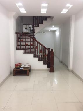 Cho thuê nhà mặt ngõ 5 tầng 40m2 mới xây ở Nguyễn Sơn, Long Biên 10tr/th