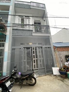 Bán nhà sổ hồng riêng gần đường Lê Văn Khương, phường Thới An, Quận 12 đúc một trệt, một lầu