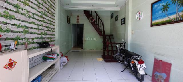 Cho thuê nhà mặt tiền đường số Lâm Văn Bền, 3.5x20m, đầy đủ nội thất. Giá 16tr/th