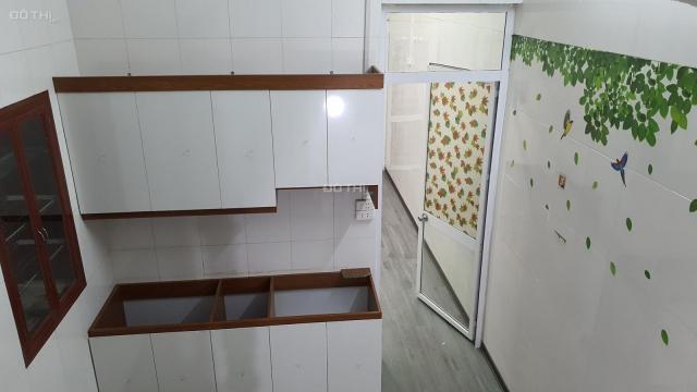 Bán nhà Khâm Thiên, 30m2, 3 tầng, mặt ngõ, kinh doanh tốt, 3,15 tỷ