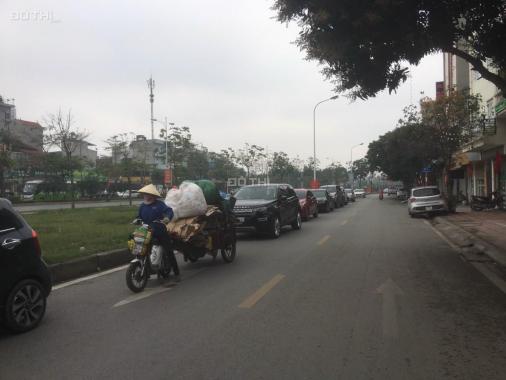 Cần bán nhanh mảnh đất vuông đẹp, 10m ra Cổ Linh, ô tô đỗ ngày đêm