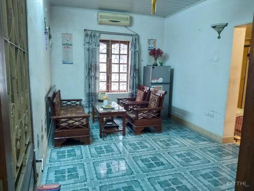Chính chủ bán nhà tập thể đường Láng 50m2